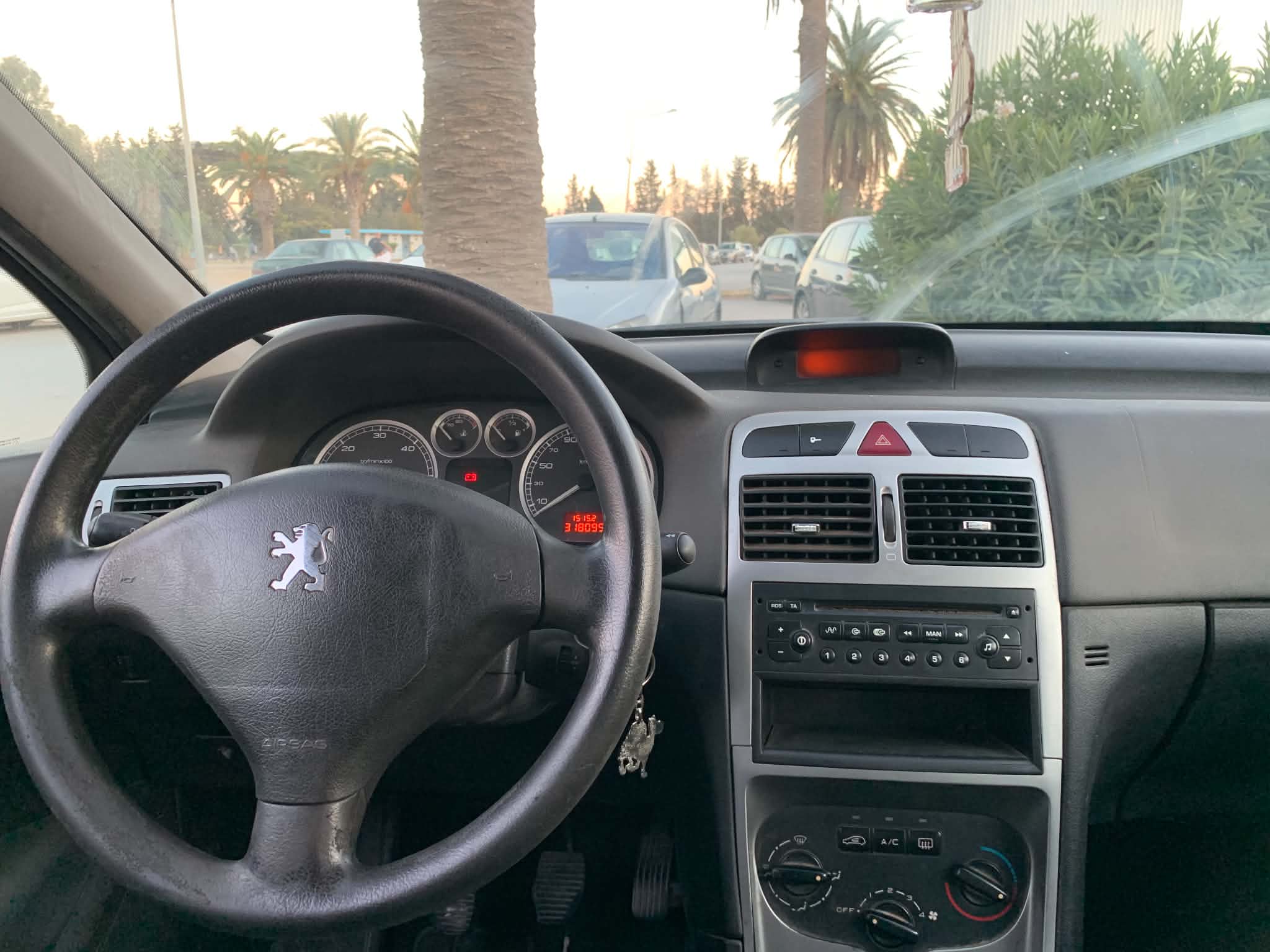 Peugeot 307 — photo 4