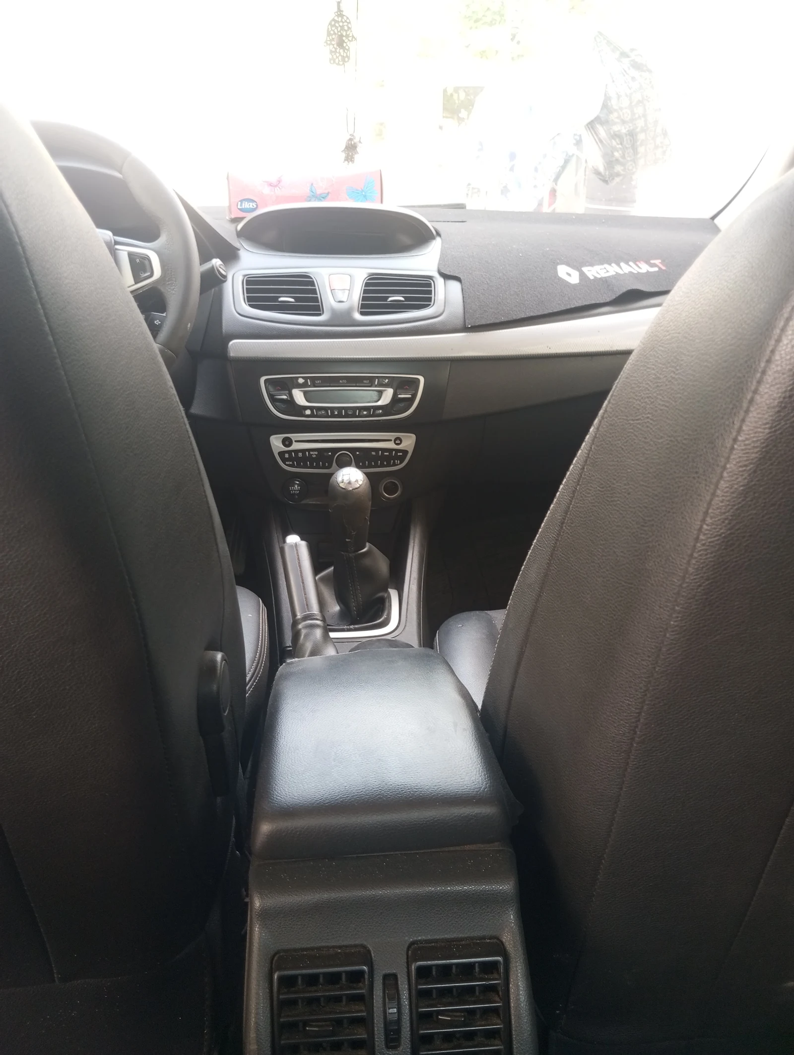 Renault fluence essence/gaz 1.6 7cv — photo 3