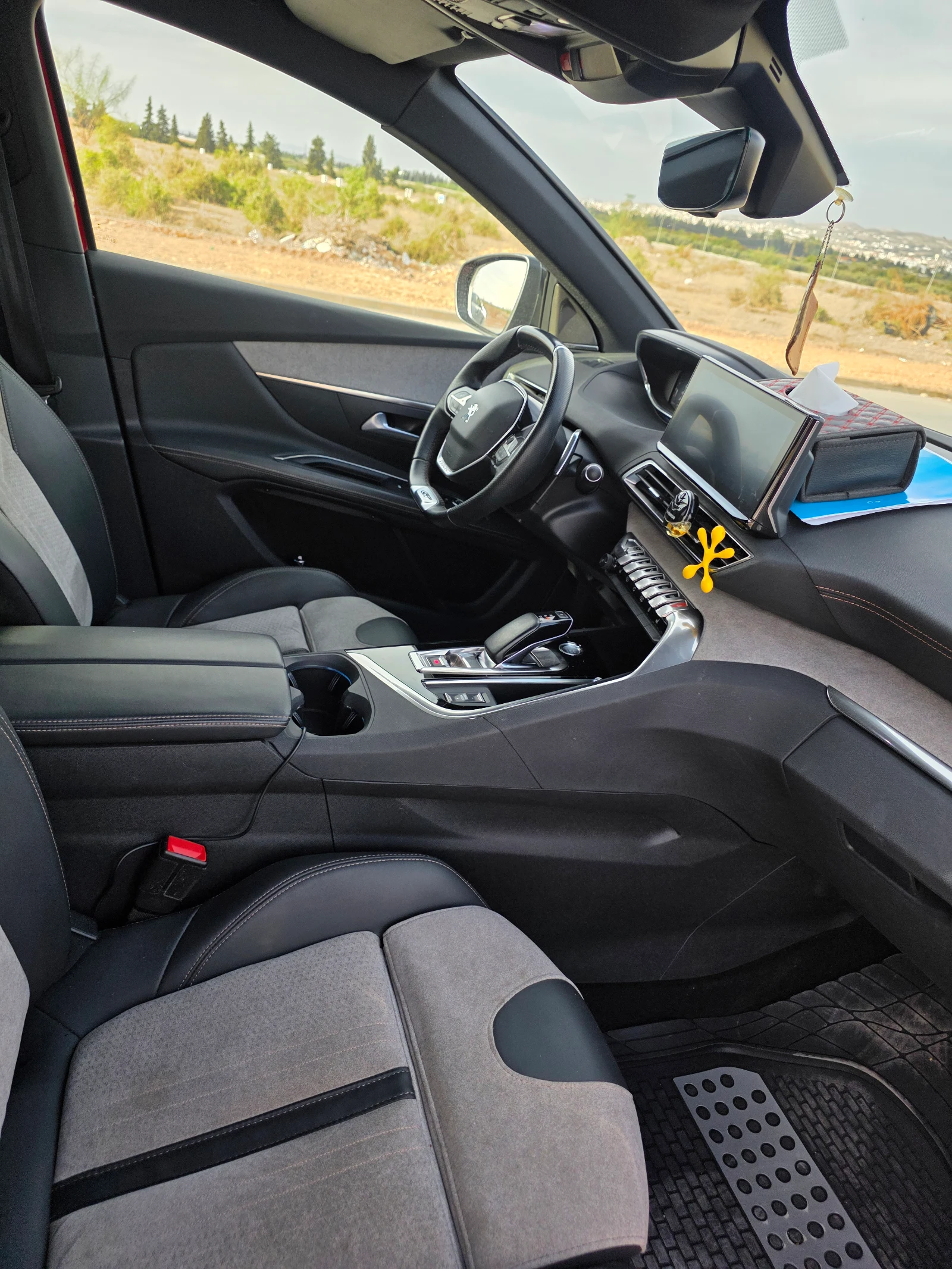 PEUGEOT 3008 HYBRID RECHARGEABLE ESSENCE — photo 3