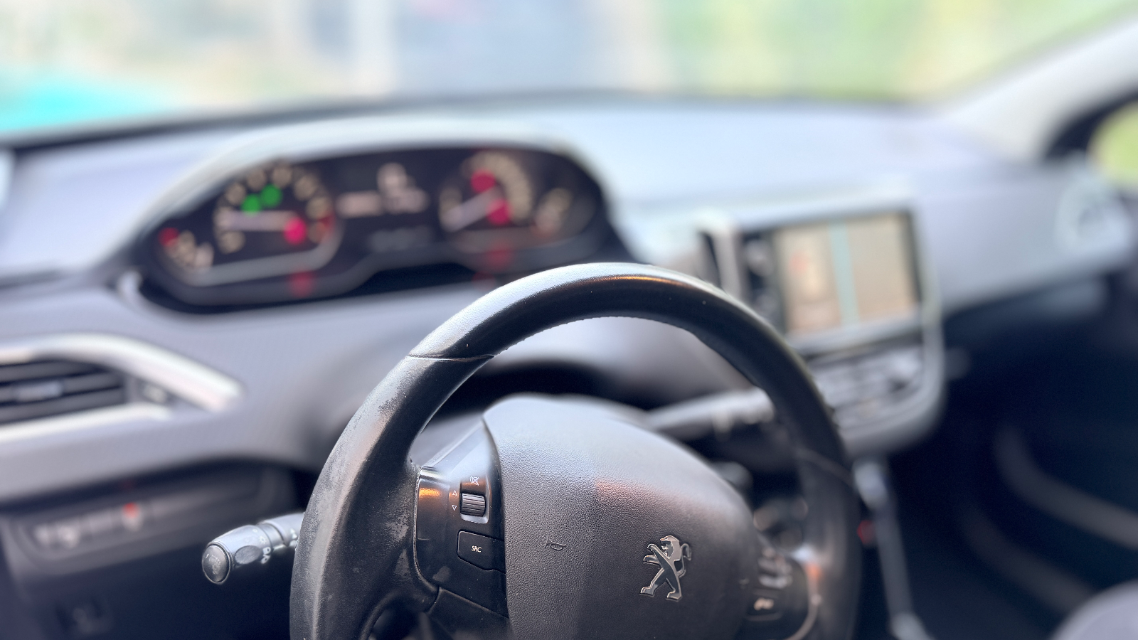Peugeot 2008 - 110 CH - 6CV fiscaux — photo 4