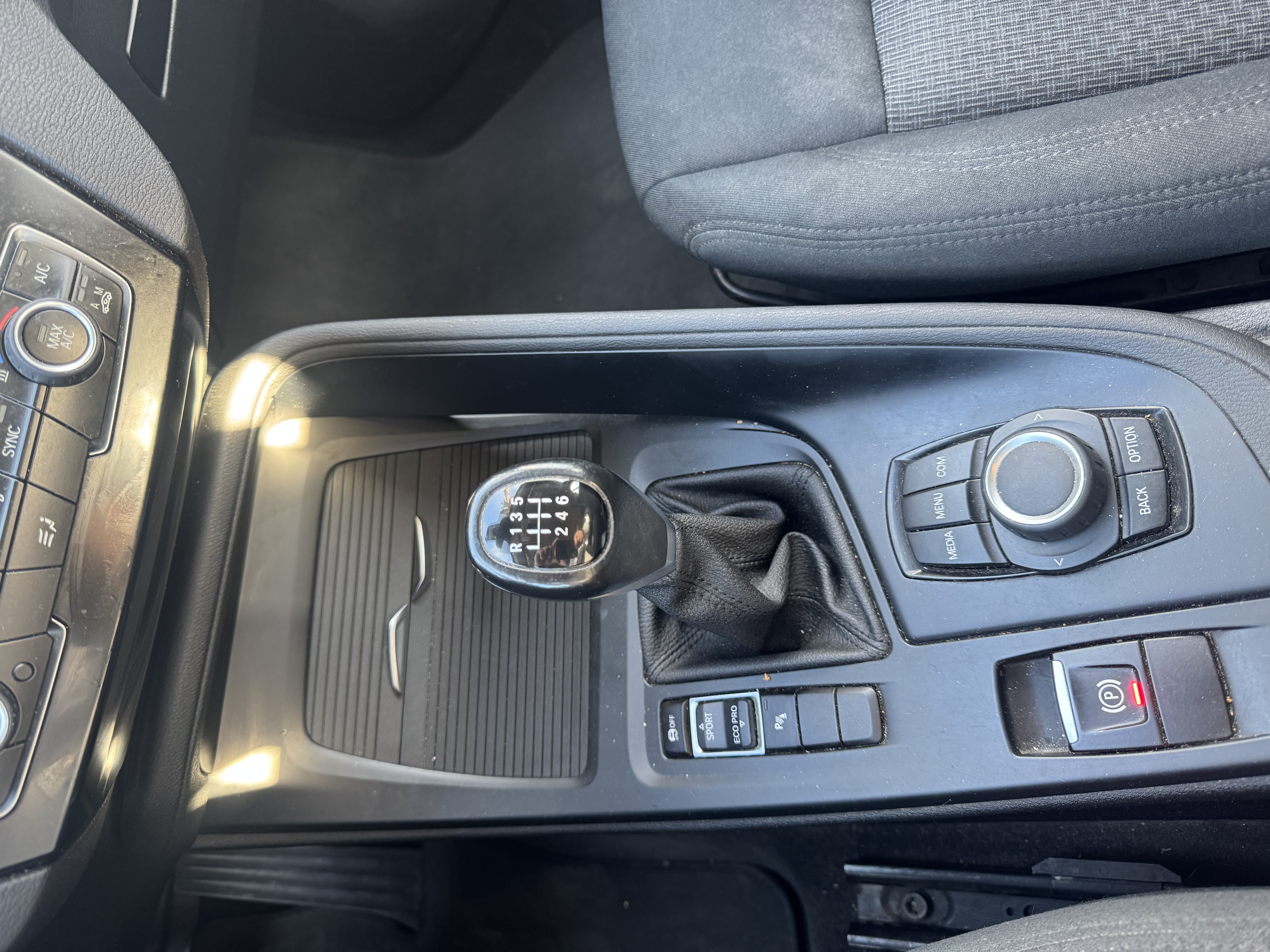 BMW X1 2020 S drive 18I — photo 2