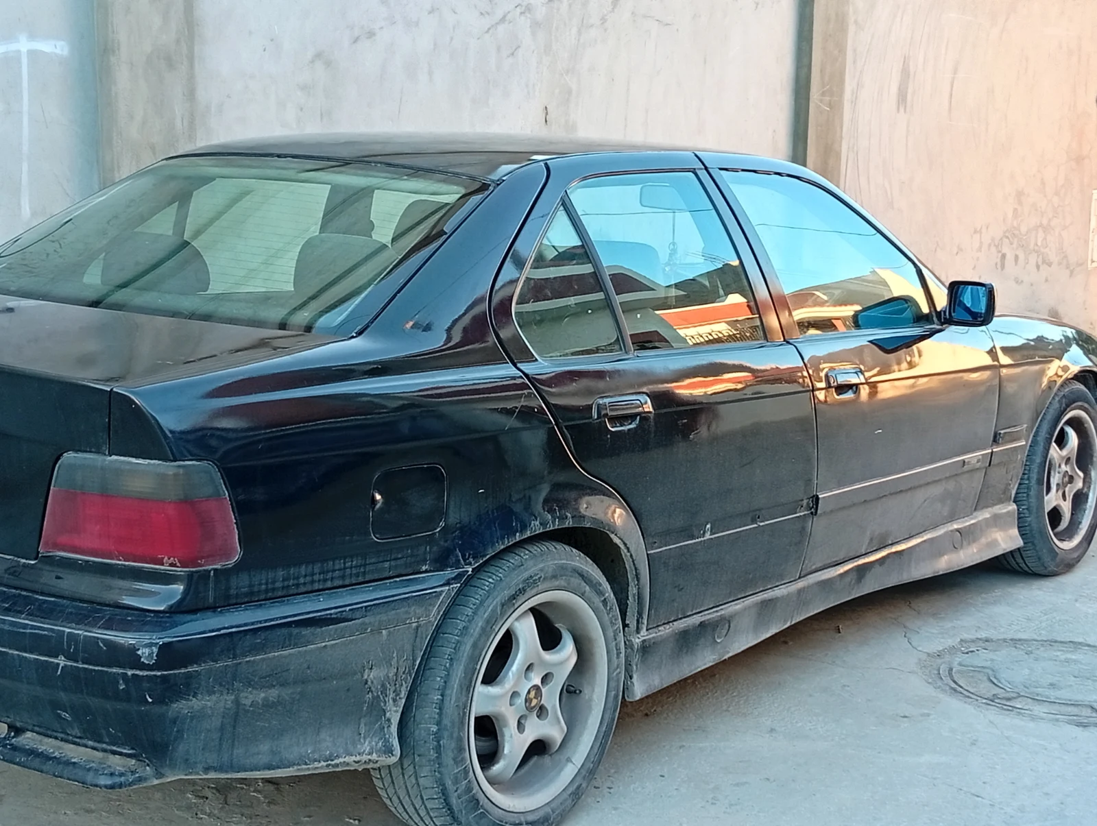 Bmw E36 — photo 2