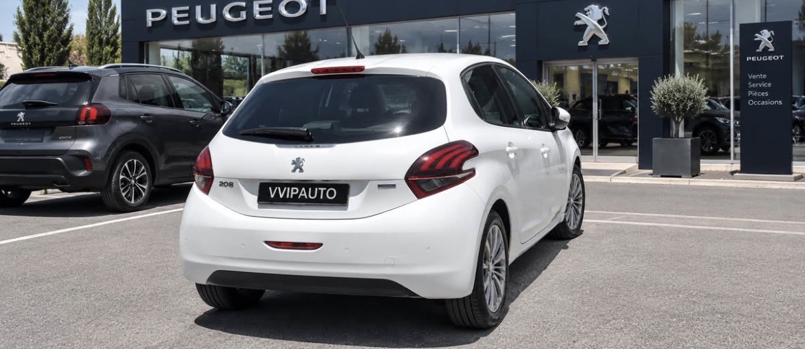 Peugeot 208 active plus — photo 2