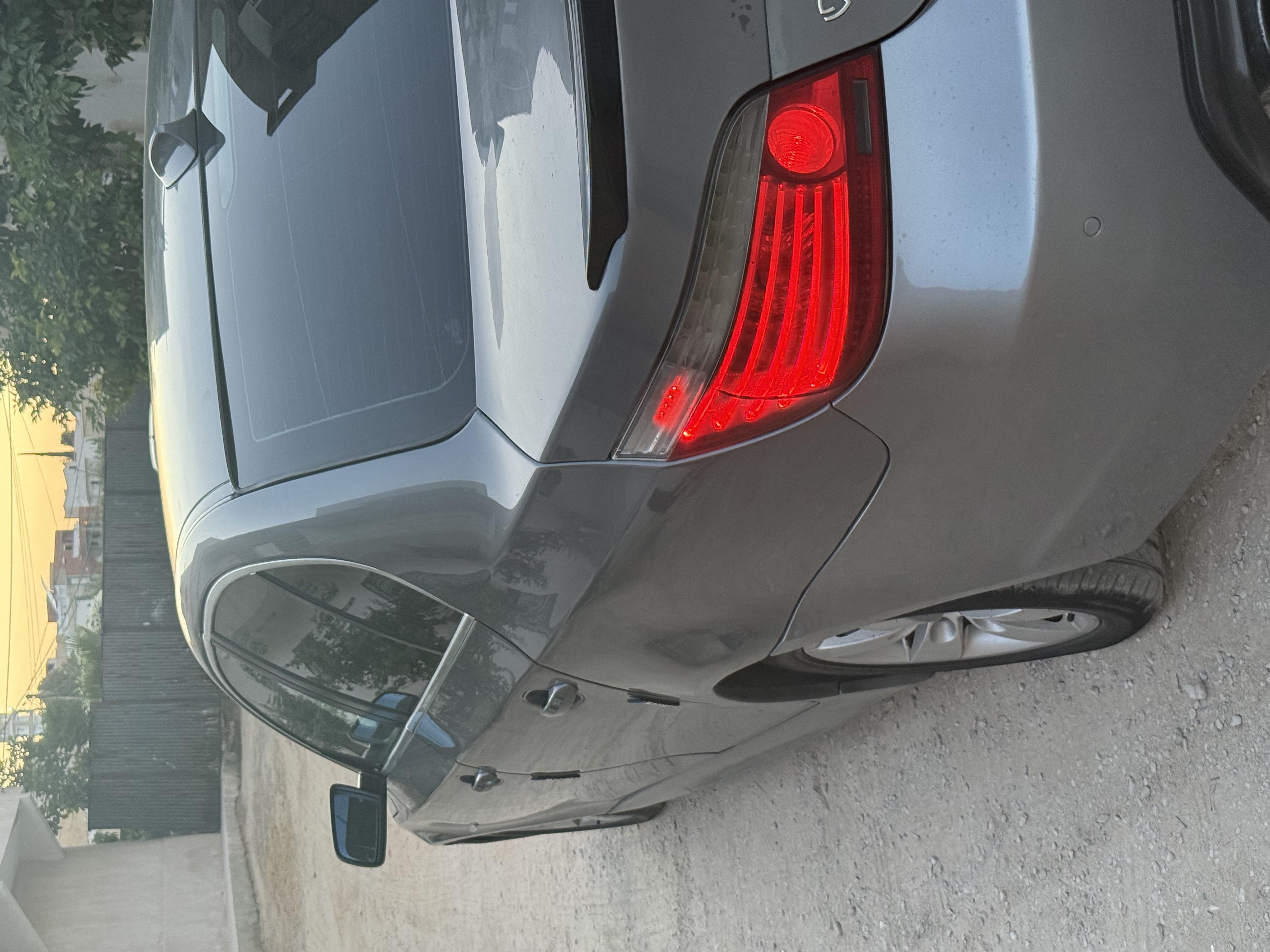 Bmw e60 — photo 2