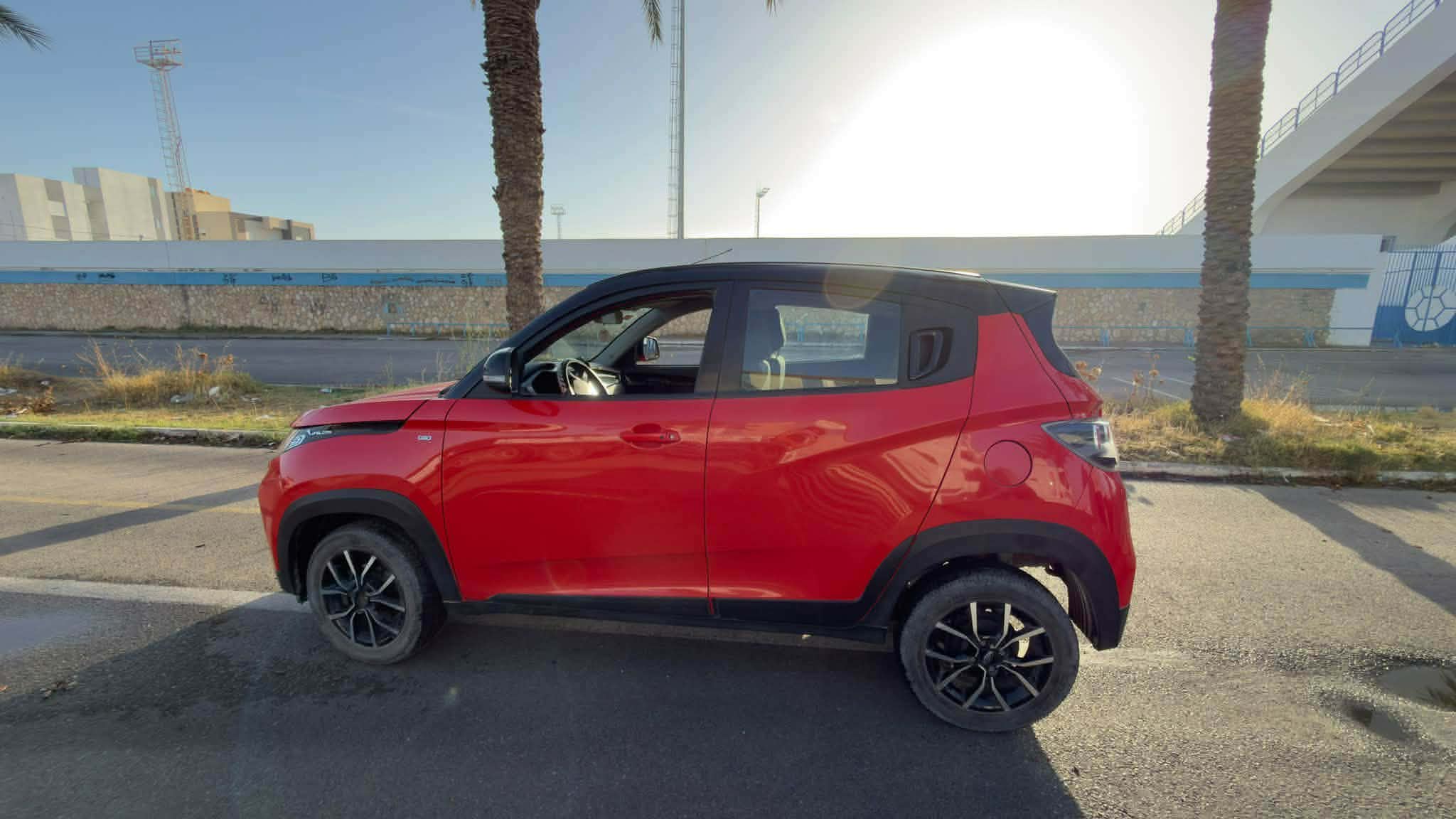 Mahindra kuv 100 k8